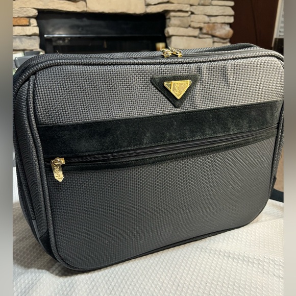 Yves Saint Laurent travel bag - Picture 1 of 16